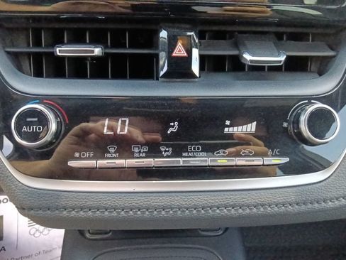 Used 2020 Toyota Corolla XSE FWD image 23