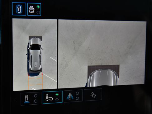 Used 2024 GMC Acadia Elevation FWD image 23