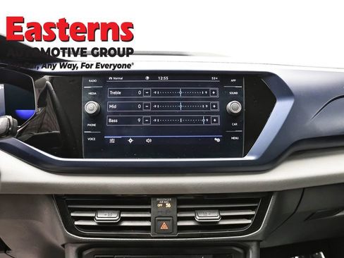 Used 2022 Volkswagen Taos SE AWD/4WD image 12