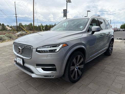 Used 2023 Volvo XC90 B6 Ultimate w/ Lounge Package AWD/4WD image 4