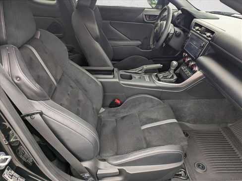 Used 2024 Toyota GR86 Premium RWD image 19