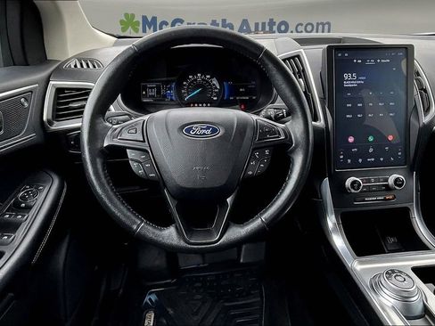 Used 2022 Ford Edge Titanium AWD/4WD image 9