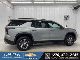 New 2026 Chevrolet Traverse LT w/ Driver Confidence Package AWD/4WD video 2
