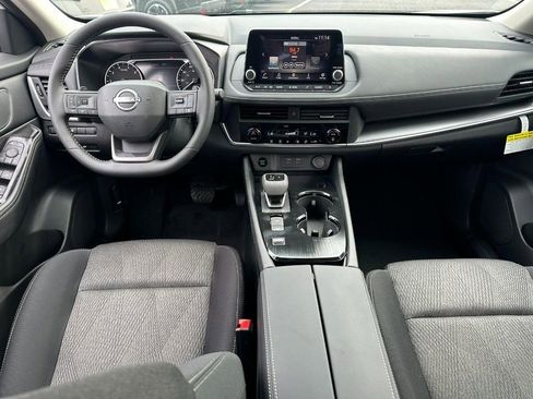 Used 2026 Nissan Rogue SV FWD image 5