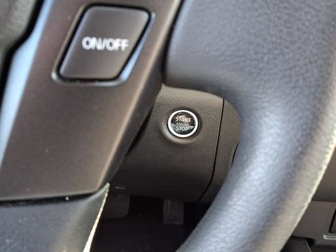 Used 2024 Nissan Frontier SV AWD/4WD image 24