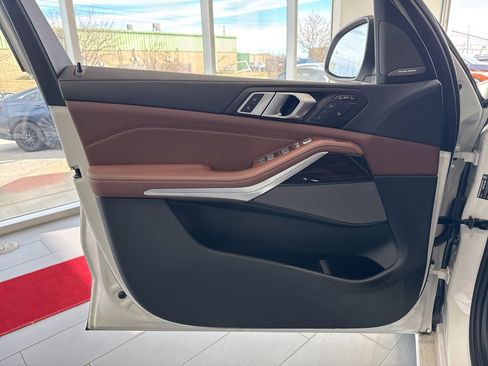 Certified 2025 BMW X7 xDrive40i w/ Premium Package image 31