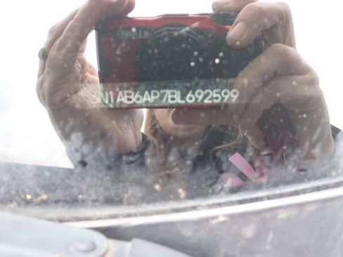 Used 2011 Nissan Sentra 2.0 SR w/ Convenience Pkg image 31