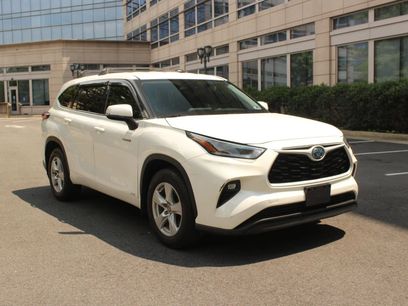 Used 2021 Toyota Highlander LE