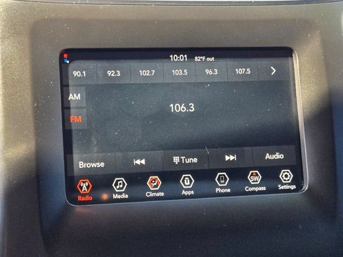 Used 2020 Jeep Cherokee Latitude AWD/4WD image 23