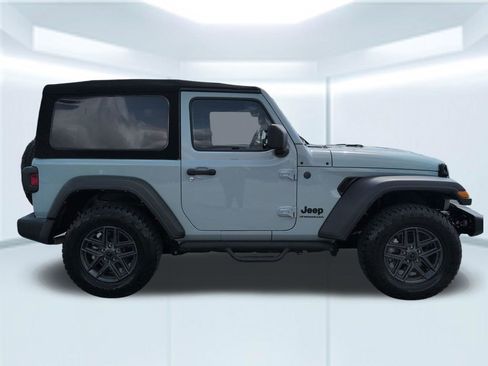 Used 2024 Jeep Wrangler Sport S image 7