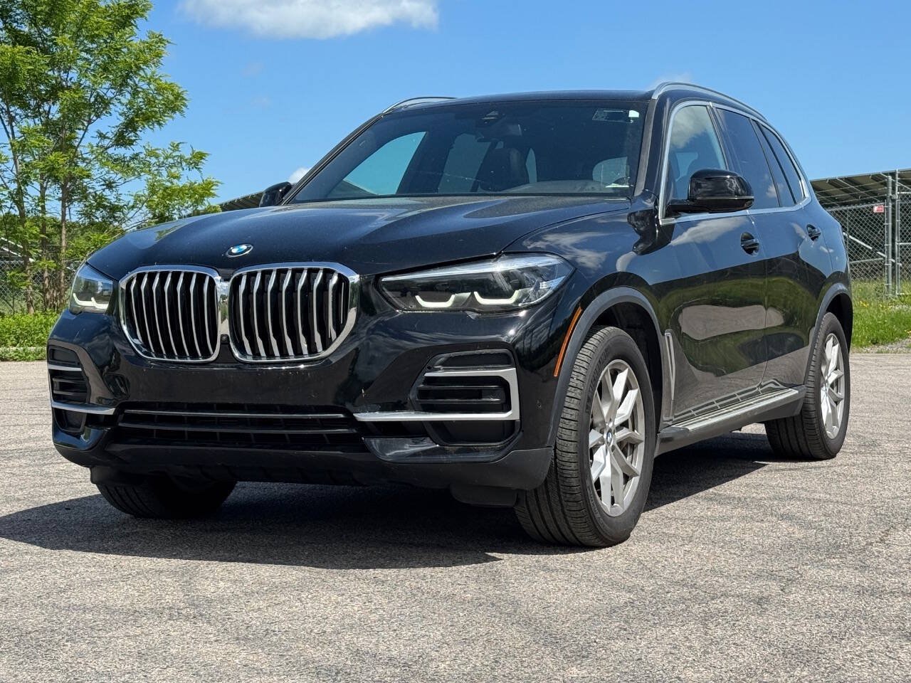 Used 2023 BMW X5 xDrive40i AWD/4WD image 1