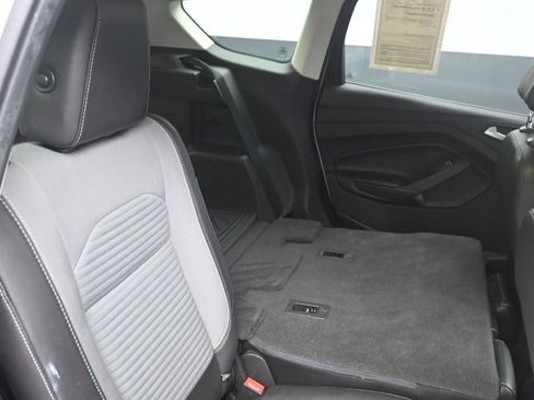 Used 2017 Ford Escape SE w/ Equipment Group 201A FWD image 24