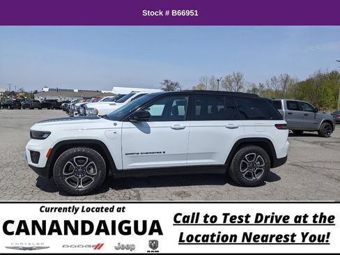 Used 2022 Jeep Grand Cherokee Trailhawk AWD/4WD image 4