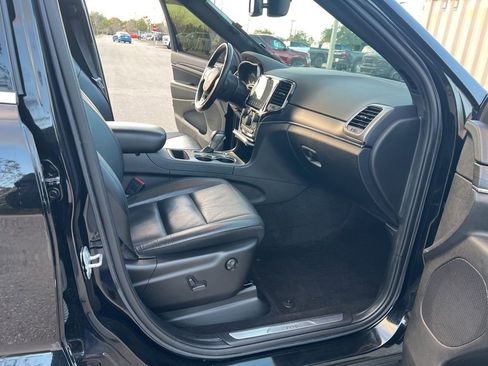 Used 2022 Jeep Grand Cherokee Limited image 40