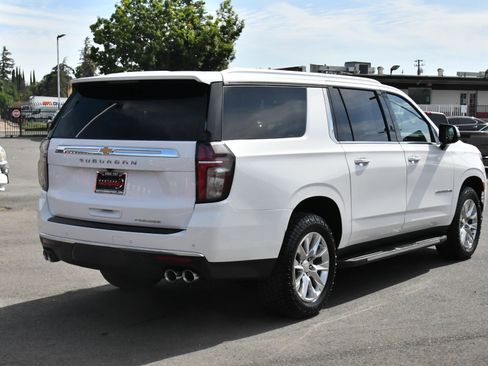 Used 2022 Chevrolet Suburban Premier RWD image 8