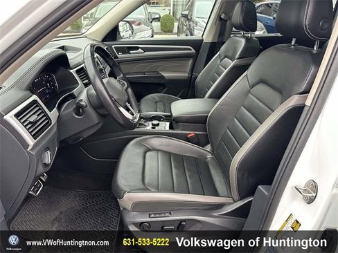 Certified 2022 Volkswagen Atlas SEL Premium image 17