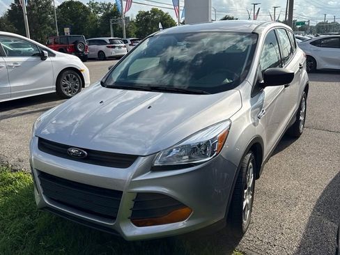 Used 2016 Ford Escape S FWD image 4