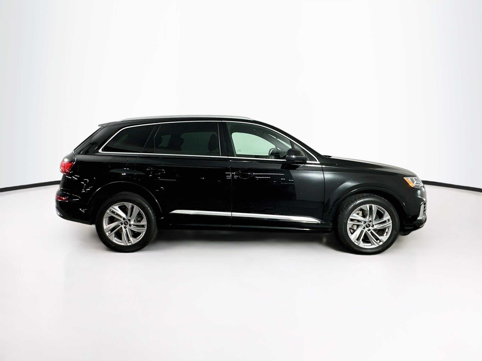 Used 2022 Audi Q7 2.0T Premium Plus w/ Premium Plus Package AWD/4WD image 10