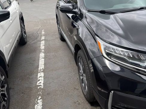 Used 2020 Honda CR-V Touring image 3