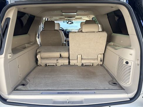 Used 2014 GMC Yukon XL Denali AWD/4WD image 17