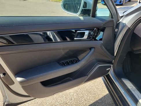 Certified 2021 Porsche Panamera 4 AWD/4WD image 27
