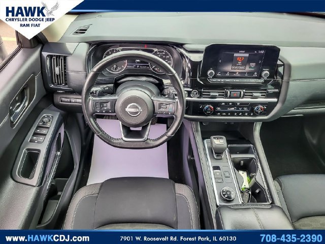 Used 2024 Nissan Pathfinder SV AWD/4WD image 13