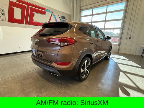 Used 2016 Hyundai Tucson Sport image 3