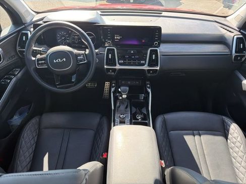 Used 2023 Kia Sorento SX Prestige AWD/4WD image 10