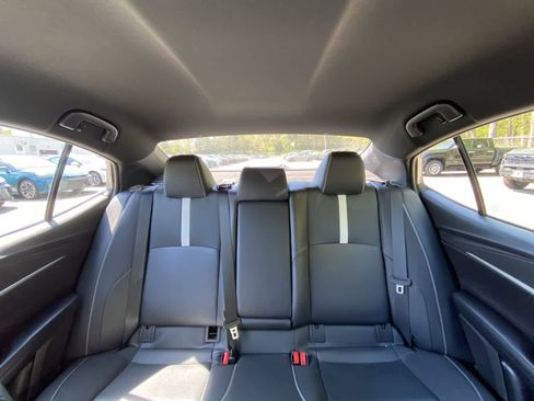 Used 2025 Toyota Camry SE FWD image 27