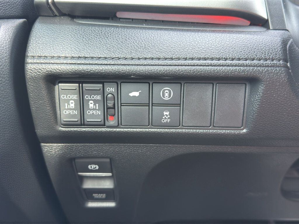 Used 2023 Honda Odyssey Sport image 12