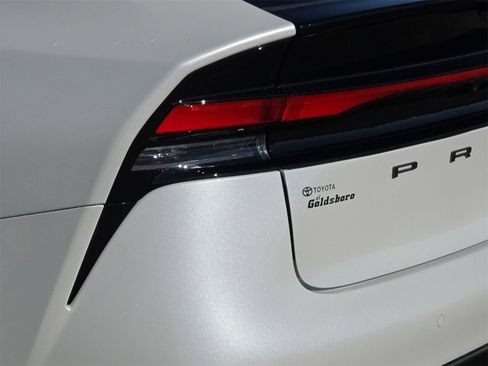 Used 2024 Toyota Prius LE image 34