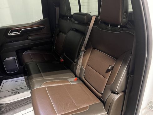 Used 2023 GMC Sierra 1500 Denali w/ Technology Package AWD/4WD image 23