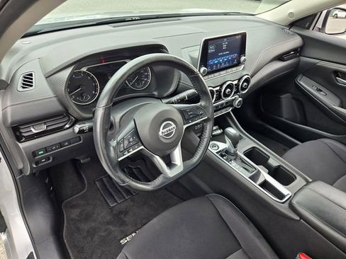 Used 2022 Nissan Sentra SV FWD image 8