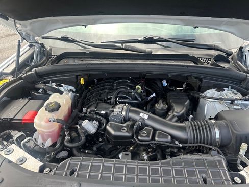 Used 2023 Jeep Grand Cherokee L Laredo image 22