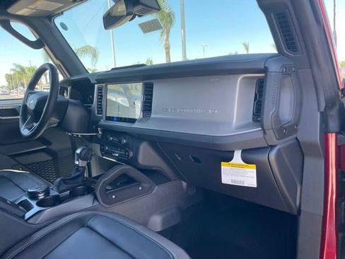 New 2026 Ford Bronco Outer Banks w/ Sasquatch Package AWD/4WD image 28