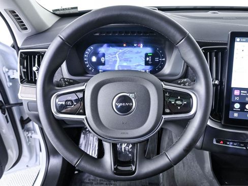 Used 2025 Volvo XC90 T8 Ultra AWD/4WD image 9