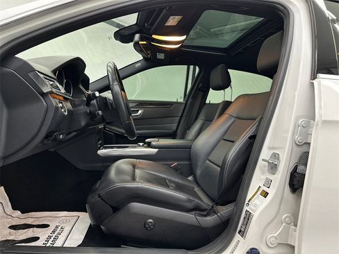 Used 2016 Mercedes-Benz E 350 Sedan image 9
