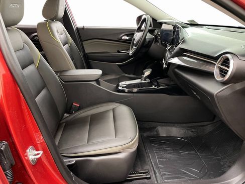 Certified 2024 Chevrolet Trax ACTIV w/ Sunroof Package image 37