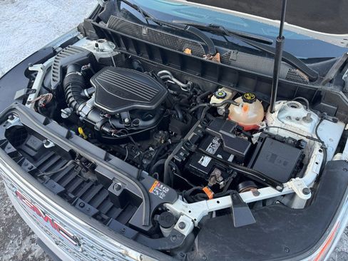 Used 2018 GMC Acadia Denali image 25