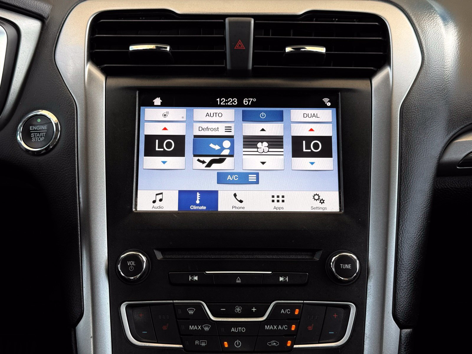 Used 2018 Ford Fusion SE w/ Equipment Group 602A FWD image 34