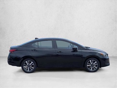 Used 2025 Nissan Versa SV FWD image 4