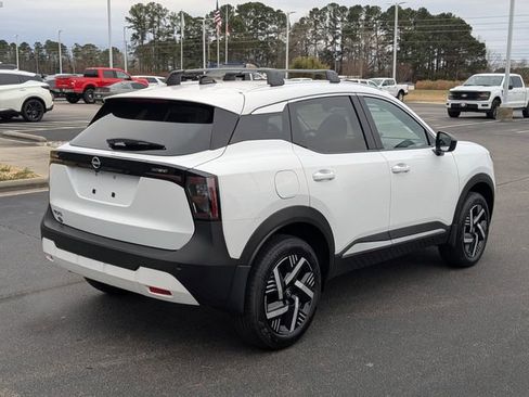 New 2026 Nissan Kicks SV w/ Cold Weather Package FWD image 3