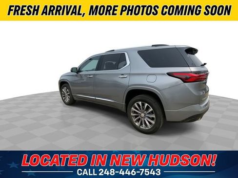 Used 2023 Chevrolet Traverse Premier FWD image 8