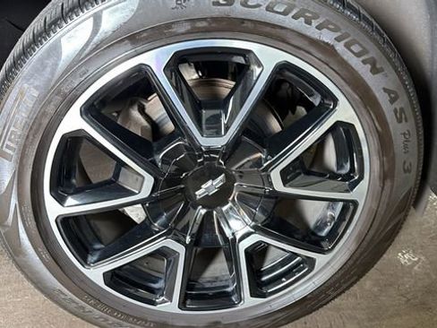 Used 2021 Chevrolet Tahoe RST AWD/4WD image 9