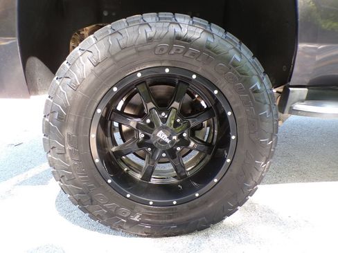 Used 2017 Chevrolet Tahoe Premier AWD/4WD image 22