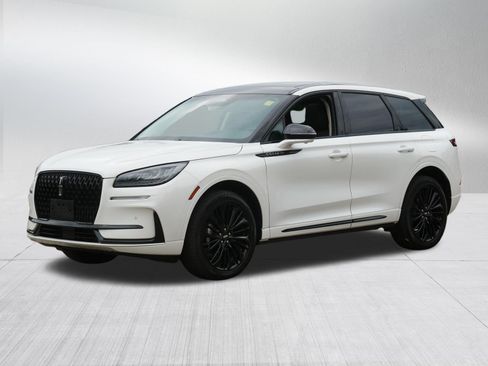 Used 2024 Lincoln Corsair FWD w/ Equipment Group 101A image 3