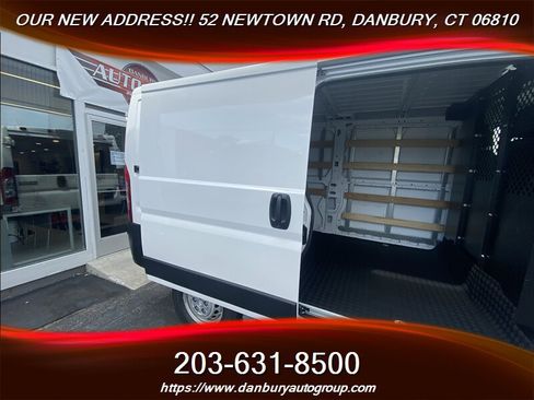 Used 2025 RAM ProMaster 2500 w/ U-Haul Equipment Group FWD image 26