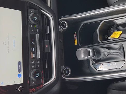 Used 2025 Toyota Grand Highlander AWD image 15