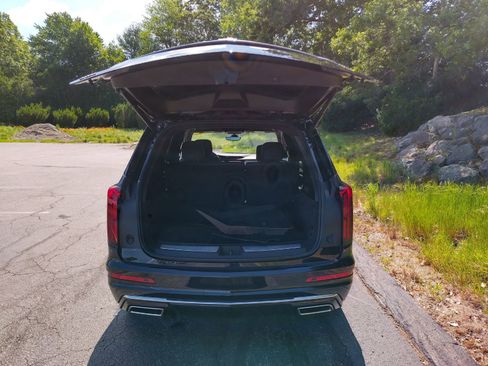 Certified 2025 Cadillac XT6 Premium Luxury w/ Platinum Package image 27