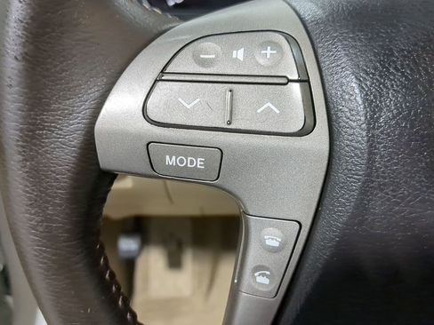 Used 2010 Toyota Highlander Limited image 37